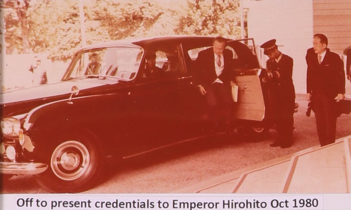 Photo of Ambassador Wee to meet the Emperor Hirohito