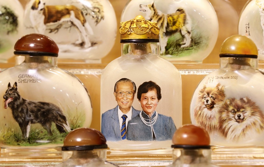 Snuff Bottles Painted By Zhang Zhen Lo